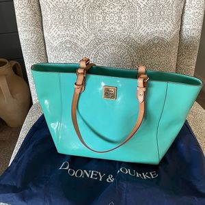 Dooney and Bourke Janie handbag